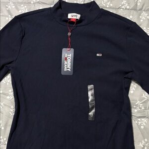 Tommy Hilfiger Women’s Dark Blue Long Sleeve Tee